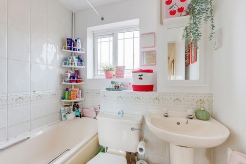 3 bedroom semi-detached house for sale, Viyella Mews, Nottingham NG15