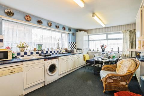 2 bedroom bungalow for sale, Preston New Road, Lancashire FY4