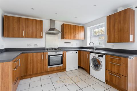3 bedroom end of terrace house for sale, Hilda Dukes Way, East Grinstead RH19
