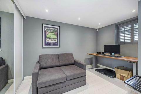 2 bedroom flat to rent, Maygrove Road, London NW6
