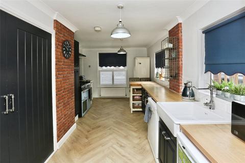 4 bedroom detached house for sale, Church Road, Locks Heath, Southampton, Hampshire, SO31