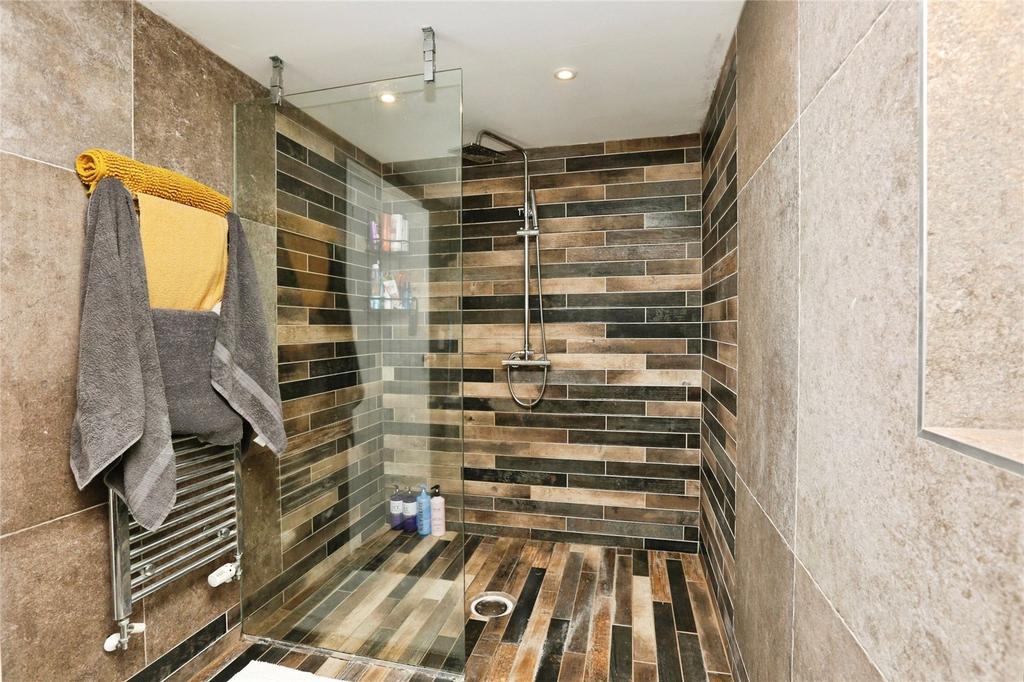 Annexe Shower Room
