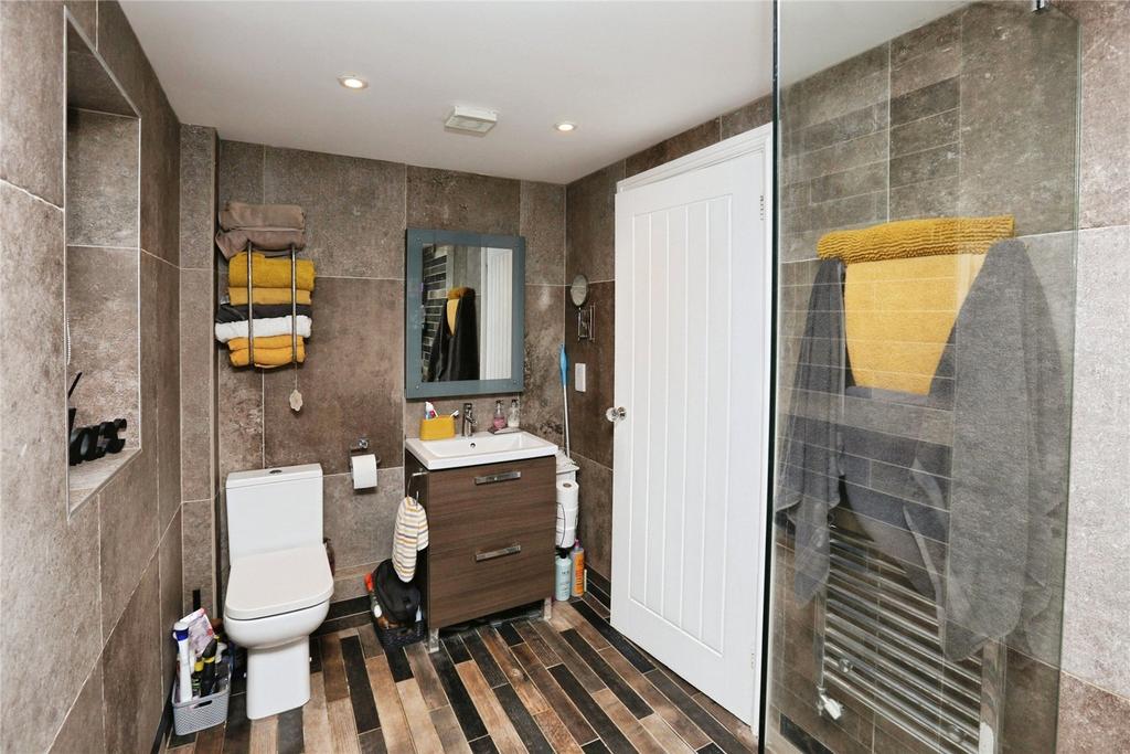 Annexe Shower Room