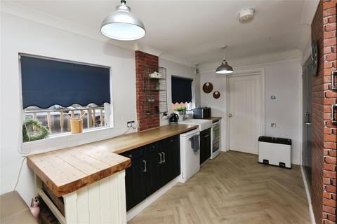 4 bedroom detached house for sale, Church Road, Locks Heath, Southampton, Hampshire, SO31