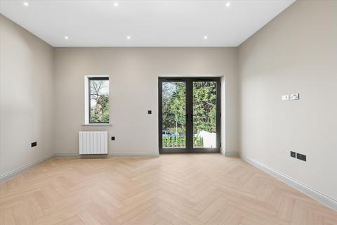 1 bedroom flat to rent, 1 Copsem Lane, Esher, Surrey KT10