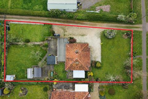 3 bedroom detached bungalow for sale, Elmham Road, Beetley