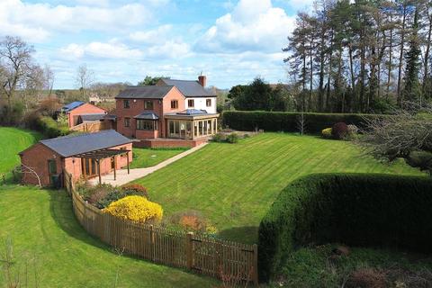3 bedroom detached house for sale, Clifford's Mesne, Newent
