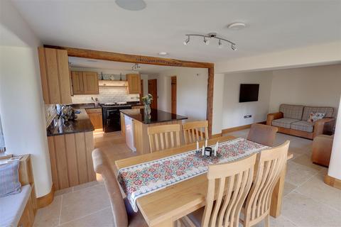 3 bedroom detached house for sale, Clifford's Mesne, Newent