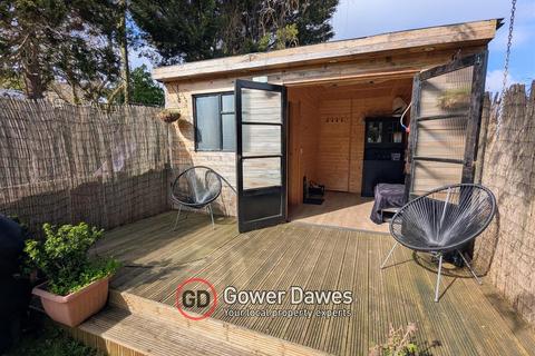 2 bedroom terraced house for sale, Gordon Road, Chatham