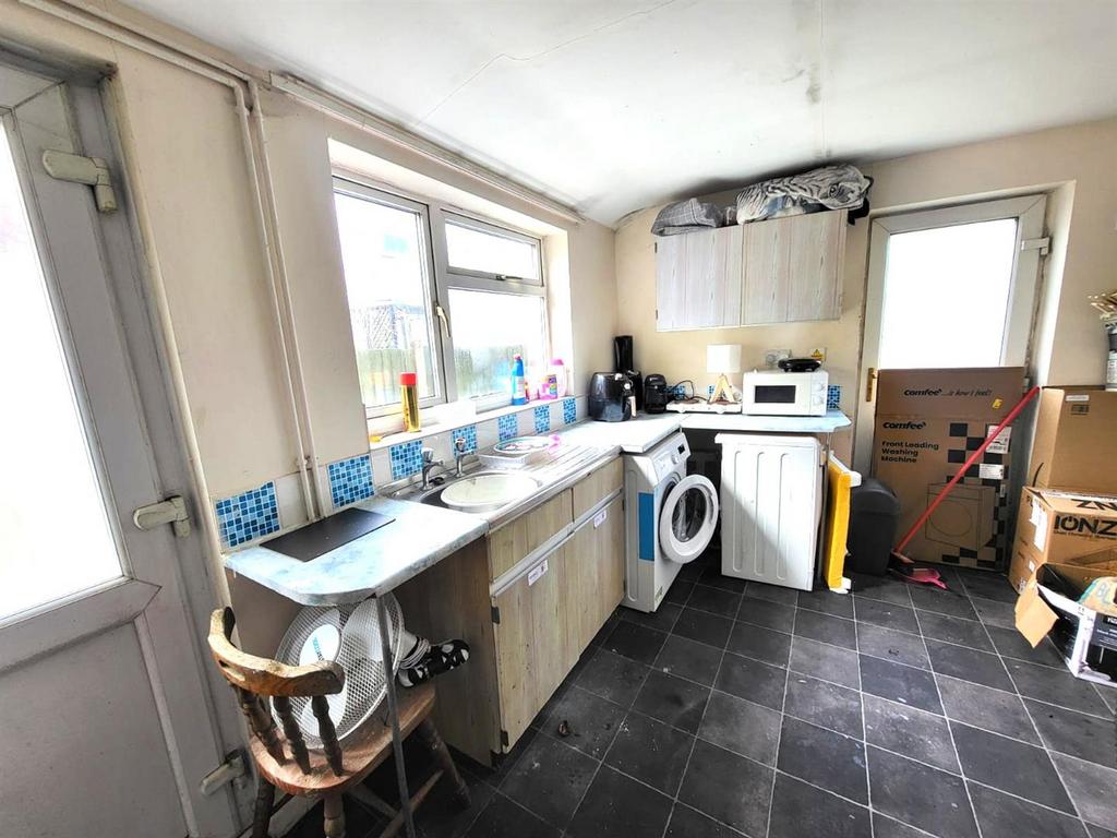Shared Kitchen Pic 1