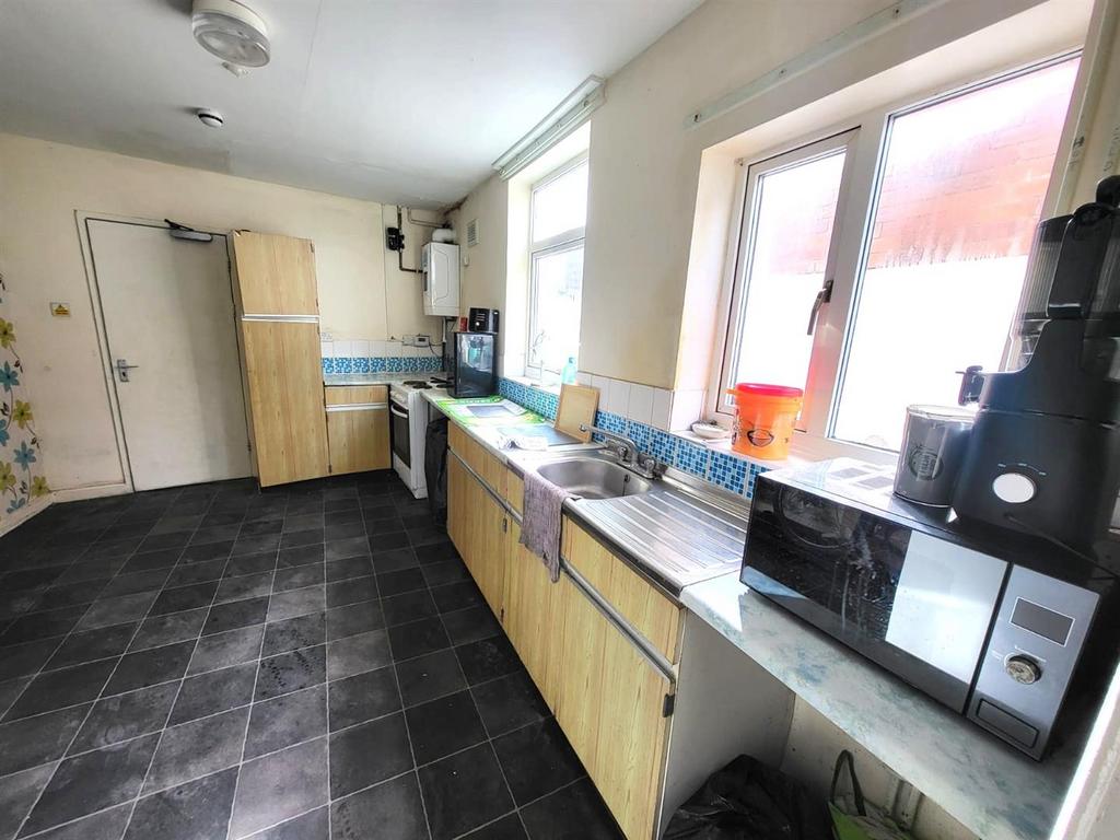 Shared Kitchen Pic 2