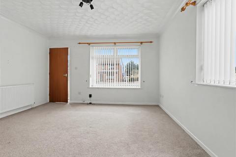 2 bedroom semi-detached bungalow for sale, Rosedale Gardens, Lowestoft NR33