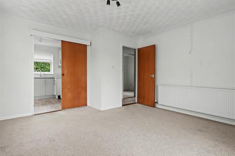 2 bedroom semi-detached bungalow for sale, Rosedale Gardens, Lowestoft NR33