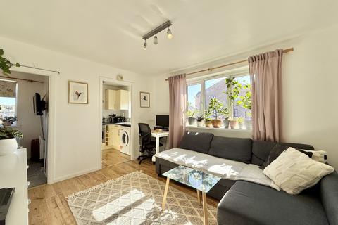 John Williams Close , London , SE14