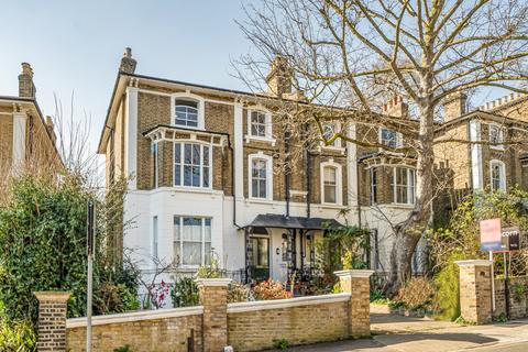 2 bedroom apartment for sale, Granville Park, Blackheath, London