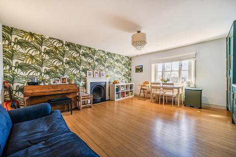 2 bedroom apartment for sale, Granville Park, Blackheath, London