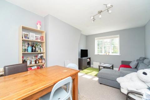 undefined, Mount Avenue, Ealing, W5