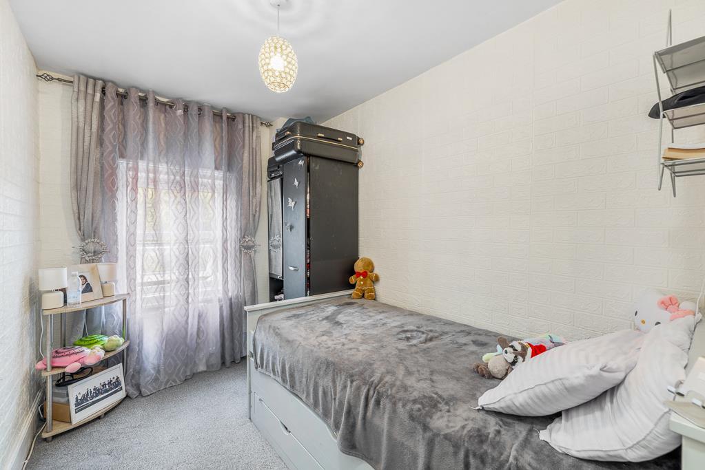 Bedroom/Dressing Room
