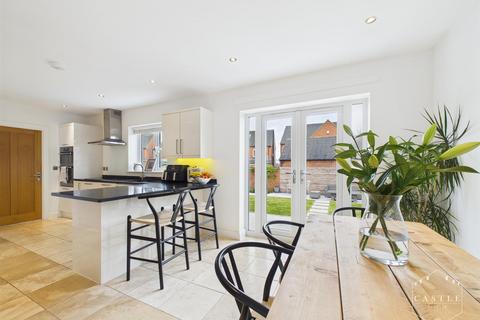 4 bedroom detached house for sale, Sapcote Road, Burbage, Hinckley