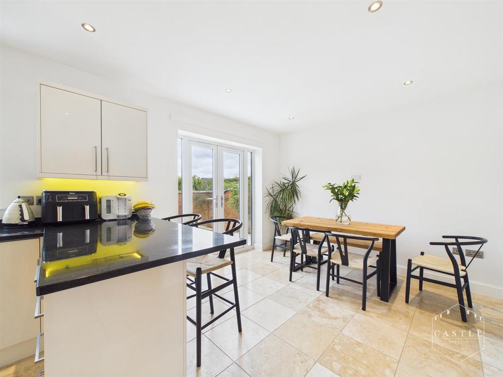 Breakfast kitchen