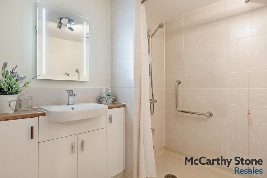 8683149-interior03-800.jpg