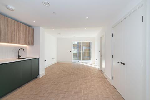 1 bedroom flat to rent, Monarch Square, London, SW11