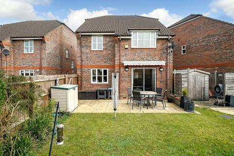 4 bedroom detached house for sale, Orchard Close, Caddington, LU1