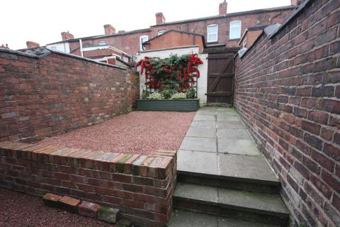 2 bedroom terraced house to rent, Gladstone Street, St. Helens, WA10