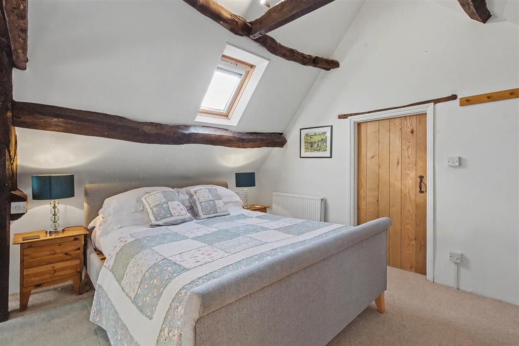 Master Bedroom 2.jpg