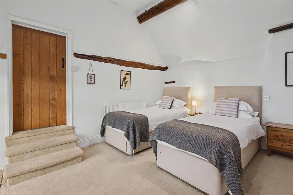 Bedroom 2 1.jpg