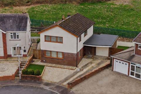4 bedroom detached house for sale, Plas Croeso, Gorseinon, SA4