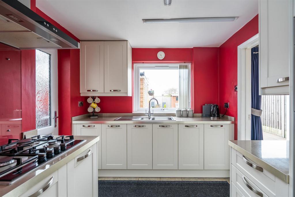 39 Hobs Meadow 13.jpg
