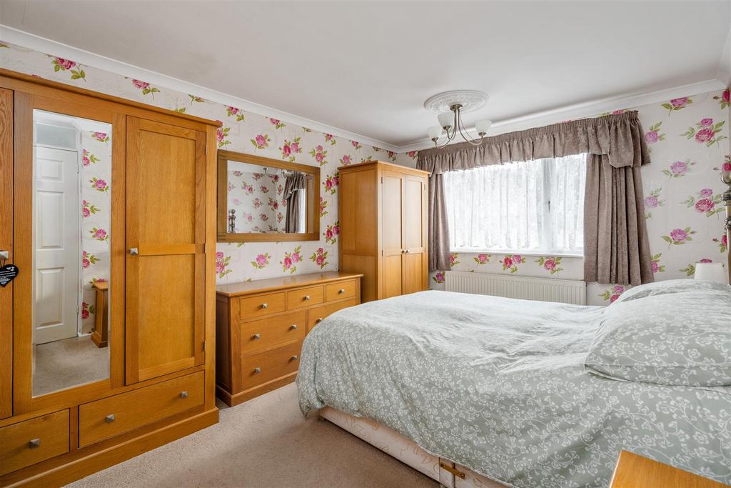 39 Hobs Meadow 1.jpg