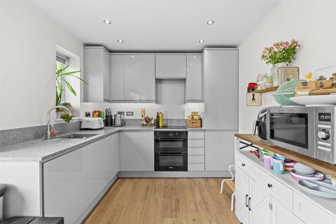 2 bedroom apartment for sale, Easton Street, High Wycombe HP11