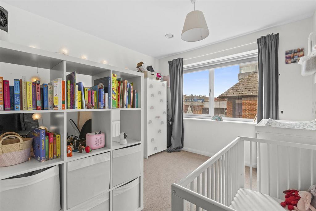 5 College Court, Easton Street, HP11 1 WP-1.jpg