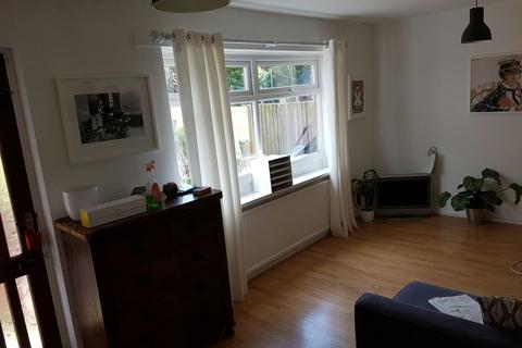 2 bedroom semi-detached house to rent, Pershore Road, Stirchley B30