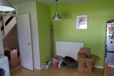 2 bedroom semi-detached house to rent, Pershore Road, Stirchley B30