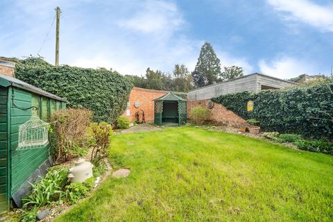 2 bedroom terraced house for sale, Silver Street, Newport Pagnell