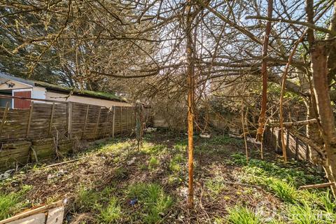 3 bedroom semi-detached house for sale, Holyrood Avenue, Harrow, Middlesex