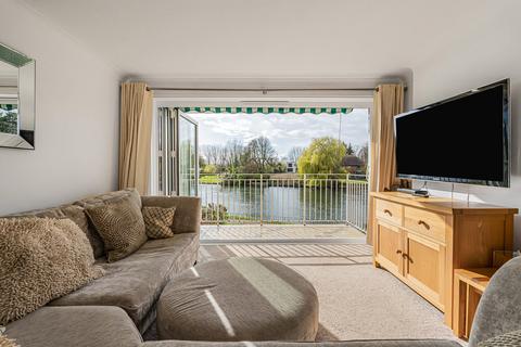 undefined, Riverside Road, Staines-upon-Thames, Surrey, TW18