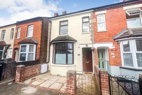 3 bedroom end of terrace house to rent, Littledale Street, Kempston, Bedford