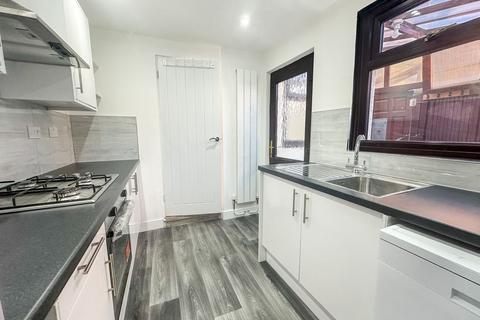 3 bedroom end of terrace house to rent, Littledale Street, Kempston, Bedford