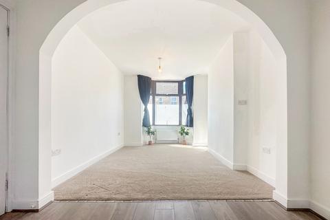 3 bedroom end of terrace house to rent, Littledale Street, Kempston, Bedford