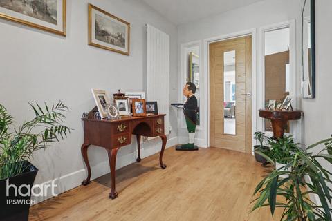 4 bedroom bungalow for sale, Hall Lane, Witnesham