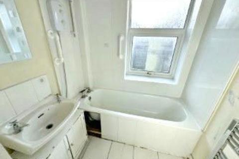 2 bedroom semi-detached house for sale, Manor Gardens, Gateshead, Tyne and Wear, NE10 8TB