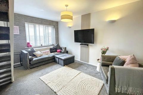 2 bedroom end of terrace house for sale, Byron Court, Whickham , Newcastle upon Tyne, Tyne and Wear, NE16 3JU