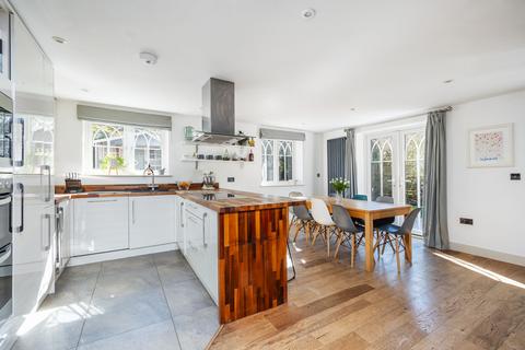 4 bedroom detached house for sale, Garnier Road, Winchester, SO23
