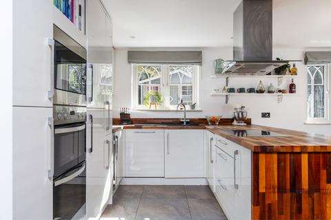 4 bedroom detached house for sale, Garnier Road, Winchester, SO23