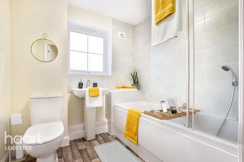 3 bedroom semi-detached house for sale, Isabel Road, Leicester