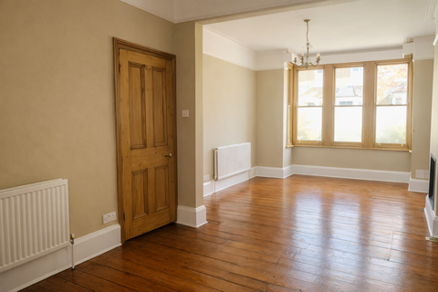 3 bedroom house to rent, Lebanon Road, Croydon, CR0
